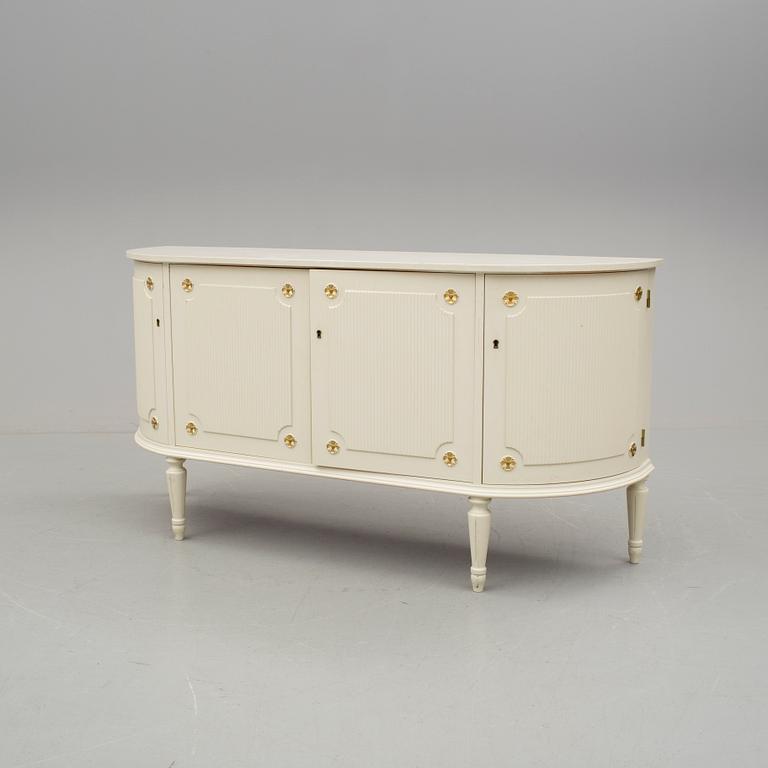 SIDEBOARD, gustaviansk stil, 1900-talets andra hälft.