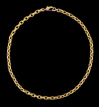 746. An 18k gold chain.