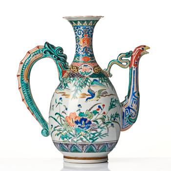 A Japanese ewer, 19th century.