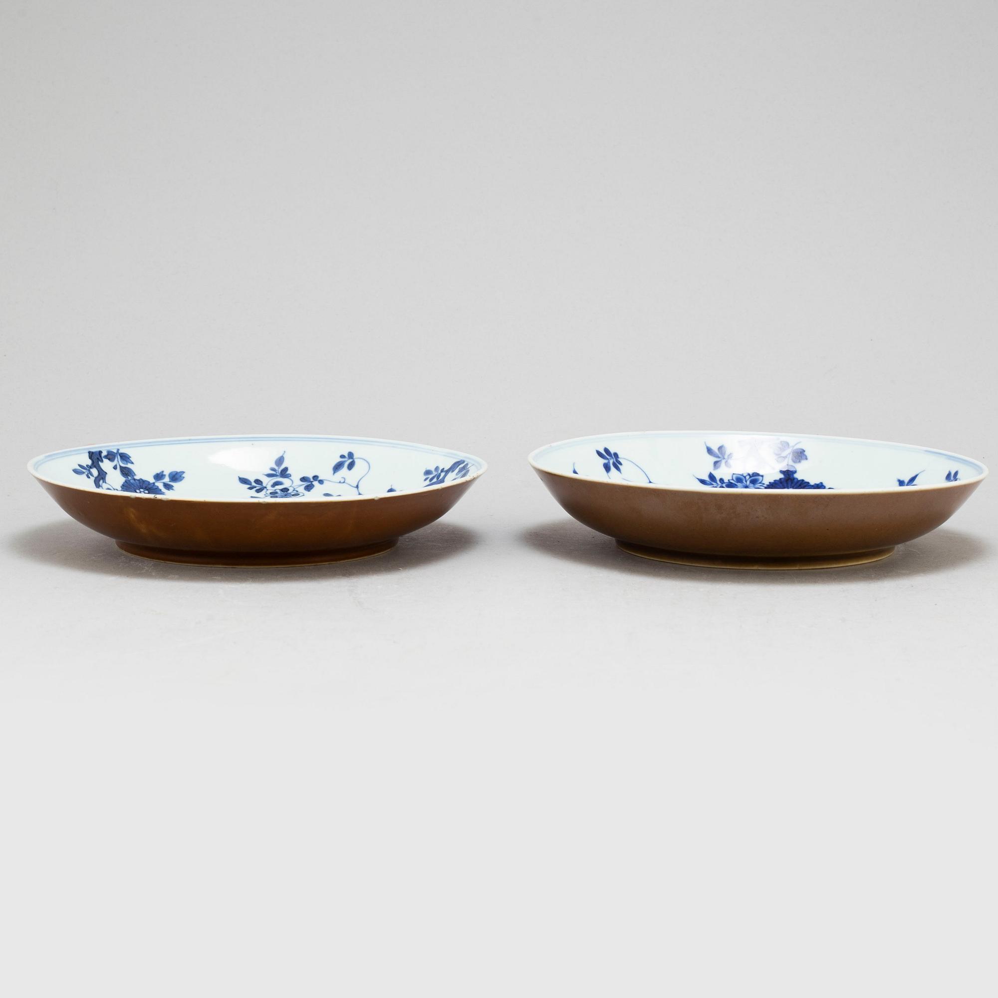 A pair of cappuciner brown and blue and white glazed dishes, Qing dynasty, Qianlong (1736-95).