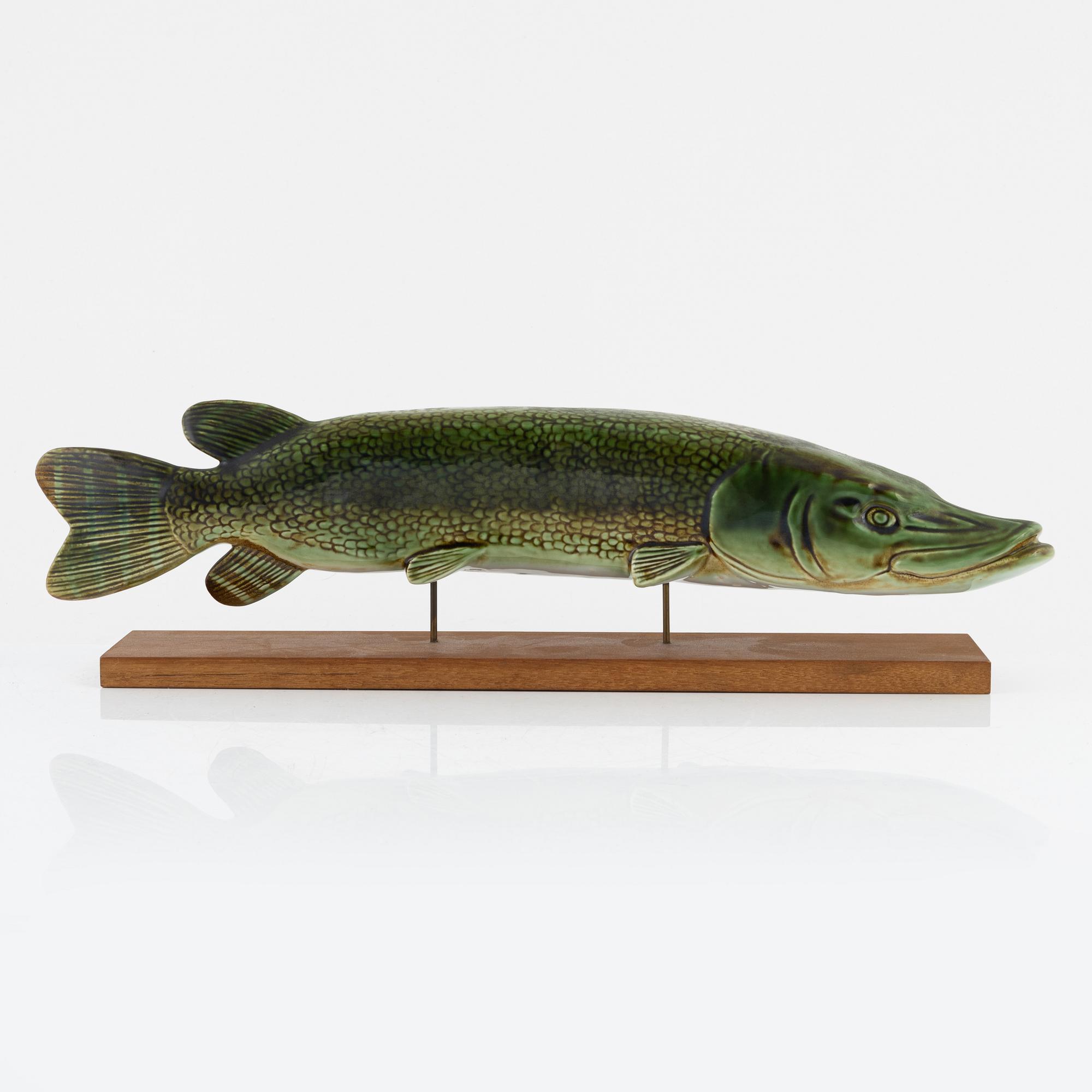 Sven Wejsfelt, figurin/skulptur, gädda, stengods, Gustavsberg, 1900-talets slut.