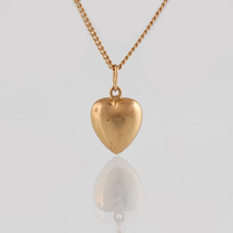 HÄNGE, 18K guld, kattfotstämplat. Vikt 4,2 gram.