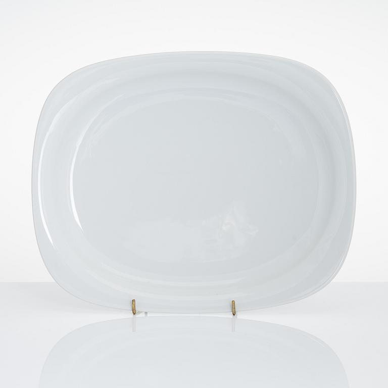 Timo Sarpaneva, A 74-piece 'Suomi' tableware set in porcelain, Rosenthal Studio-linie, 1980s. Design year 1976.