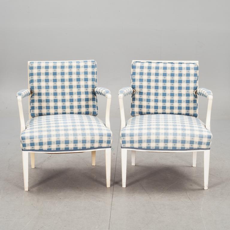 KARMSTOLAR, ett par, modell 969, Josef Frank, Firma Svenskt Tenn.