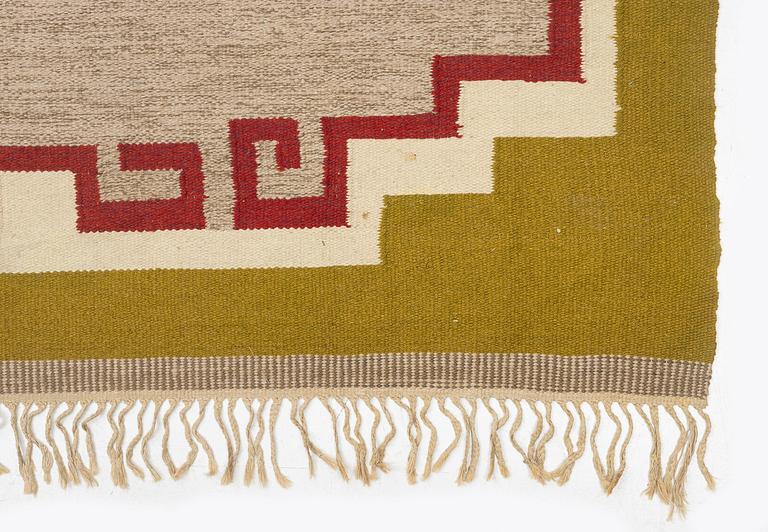 A flat weave carpet, c. 327 x 213 cm, Sweden 1920s-1930s.