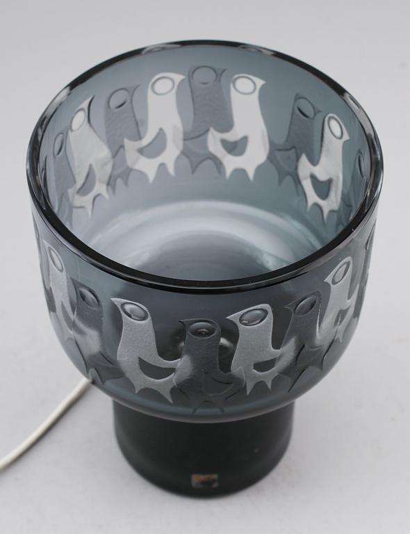 BORDSLAMPA, glas, Ove Sandeberg, Kosta, signerad, 1900-talets andra hälft.