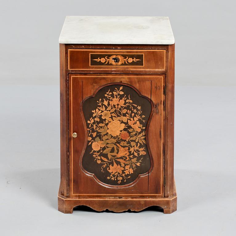 POTTSKÅP, sent 1800-tal.