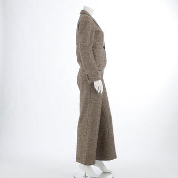 MAX MARA, dräkt bestående av kavaj och byxor, storlek 38 respektive 42.