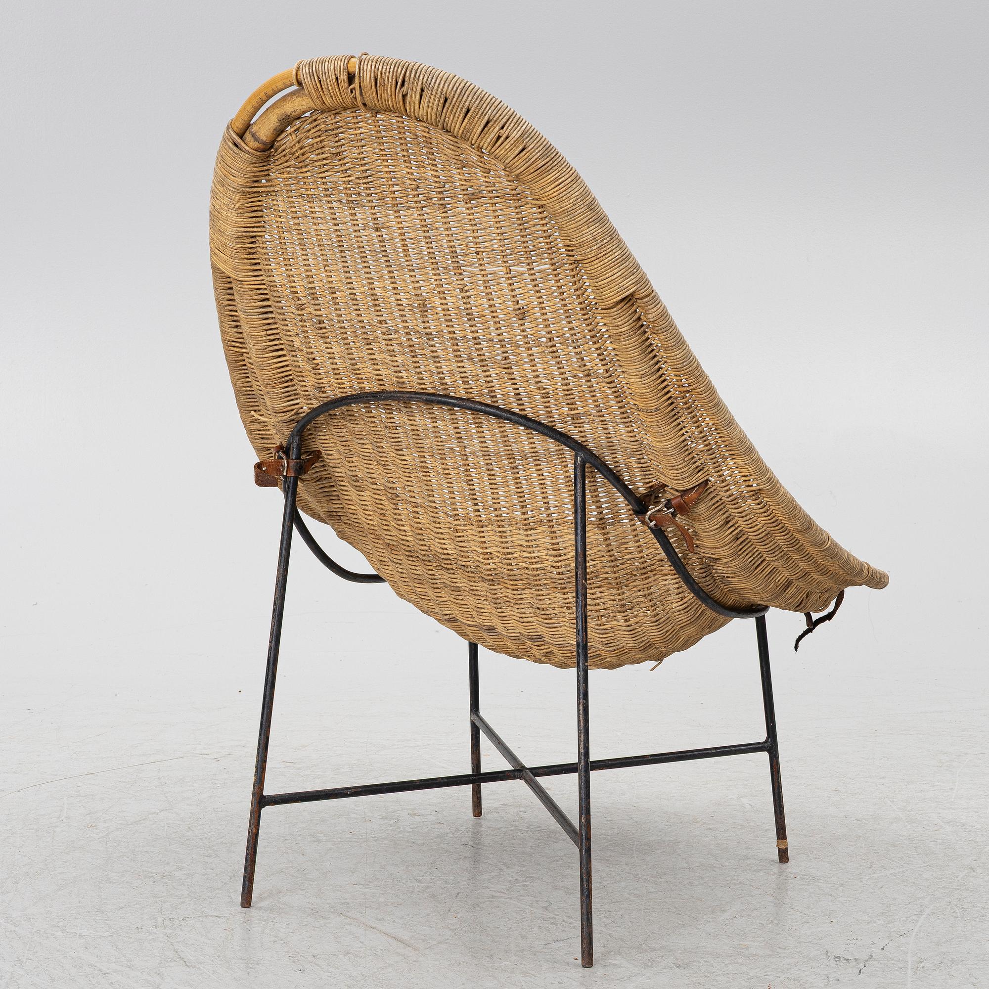 Kerstin Hörlin-Holmquist, An armchair, "Stora Kraal", designed for Nordiska Kompaniet's Triva series in 1952.