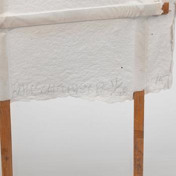 ROBERT RAUSCHENBERG, multipel. Handgjort papper, bambu och tyg, 1975, signerad med blyerts 17/28.