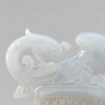 A nephrite comb, China, 20th Century.