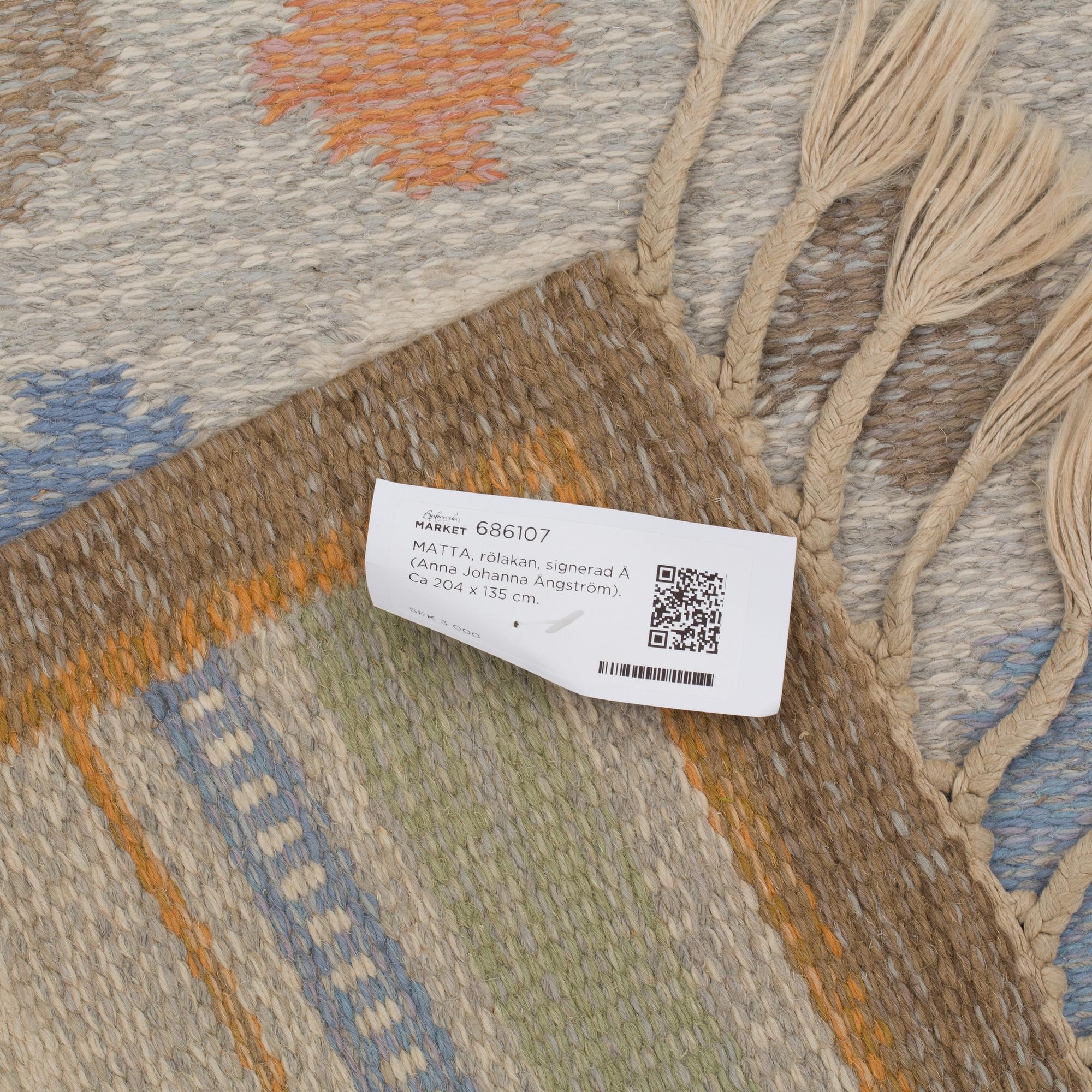 MATTA, rölakan, signerad Å (Anna Johanna Ångström). Ca 204 x 135 cm.