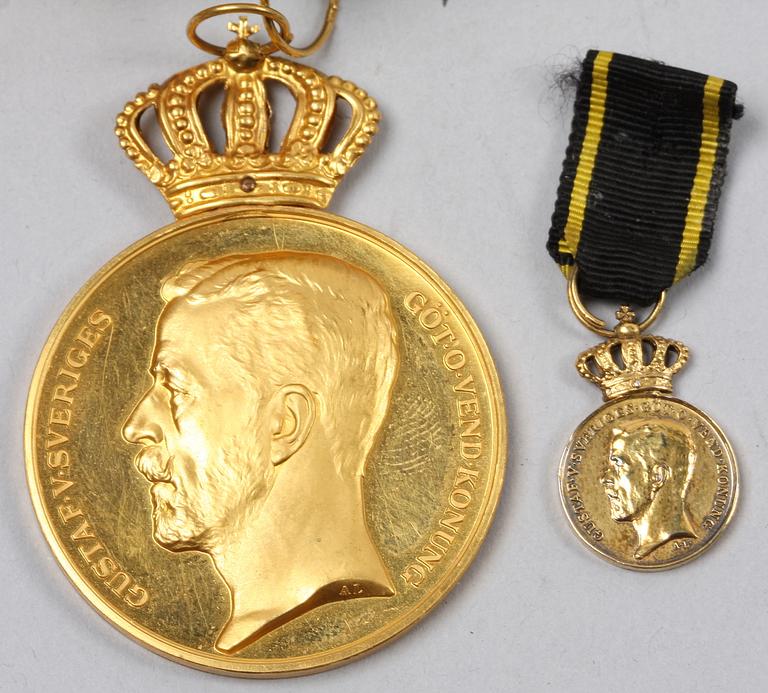 MEDALJ, guld 18-23 K, "Kungl Patriotiska sällskapet", 1900-talets första hälft. Vikt 48 gram.