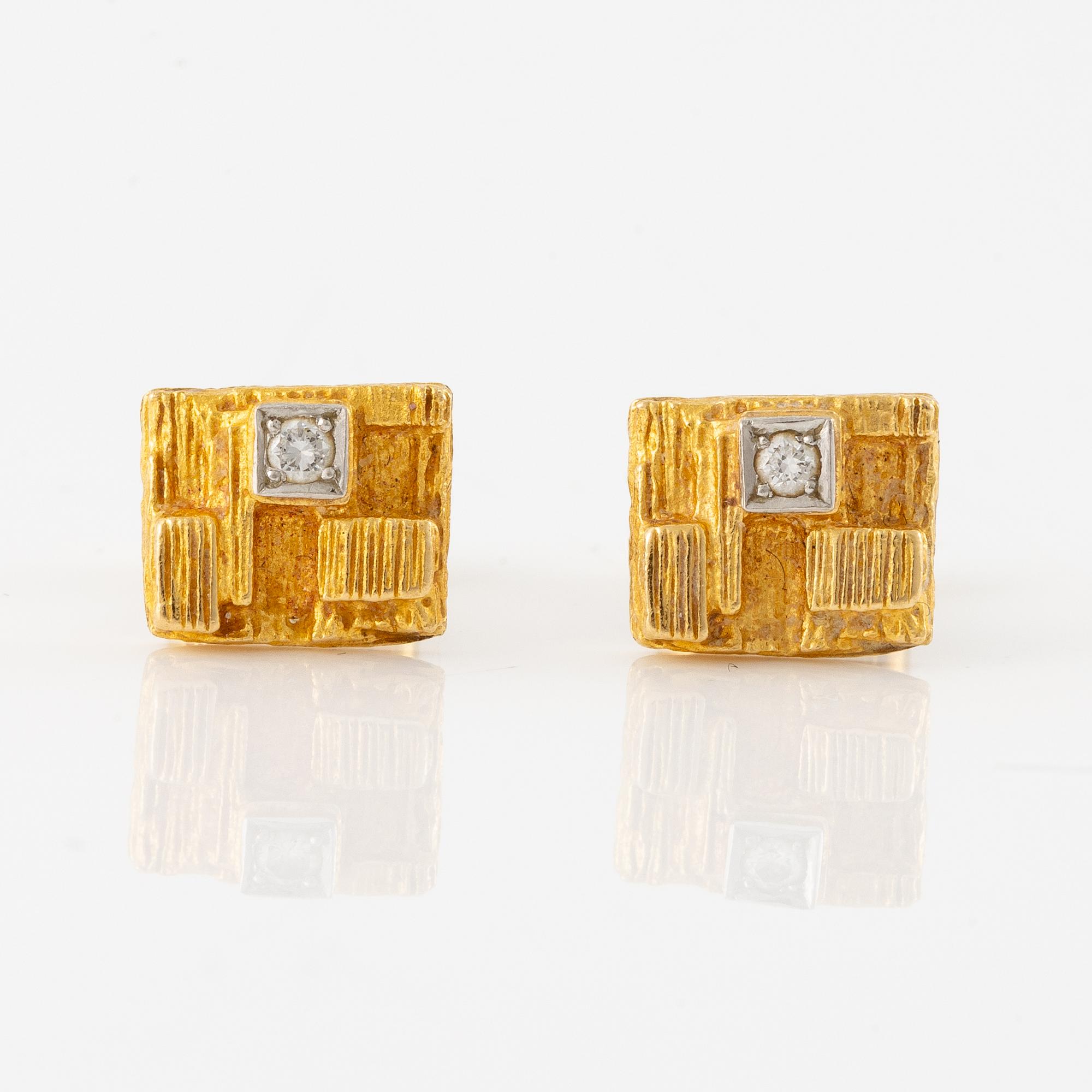 Björn Weckström, örhängen "Thai", 18K guld med briljantslipade diamanter. Lapponia.