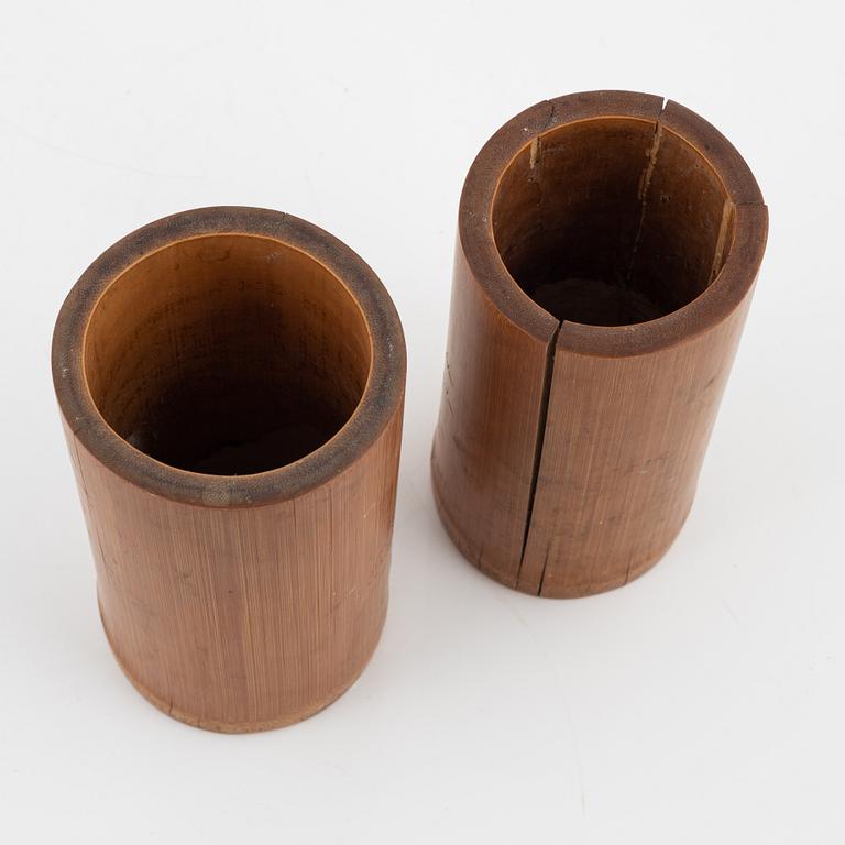 Penselställ, två stycken, bambu. Japan, 1900-tal.