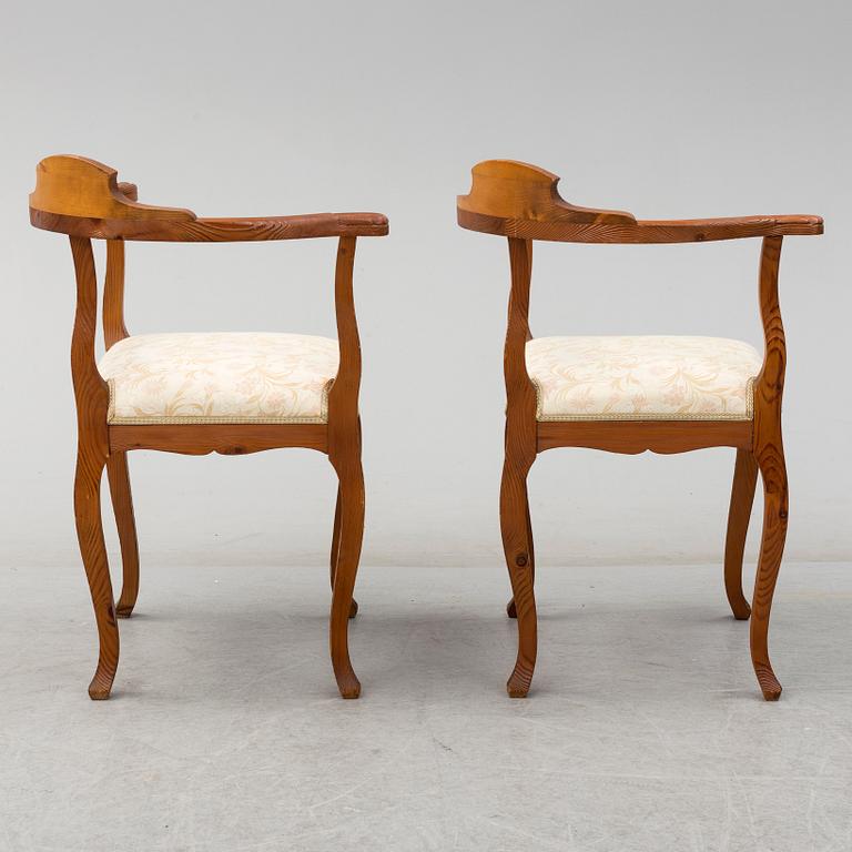 A pair early 20th century chairs.