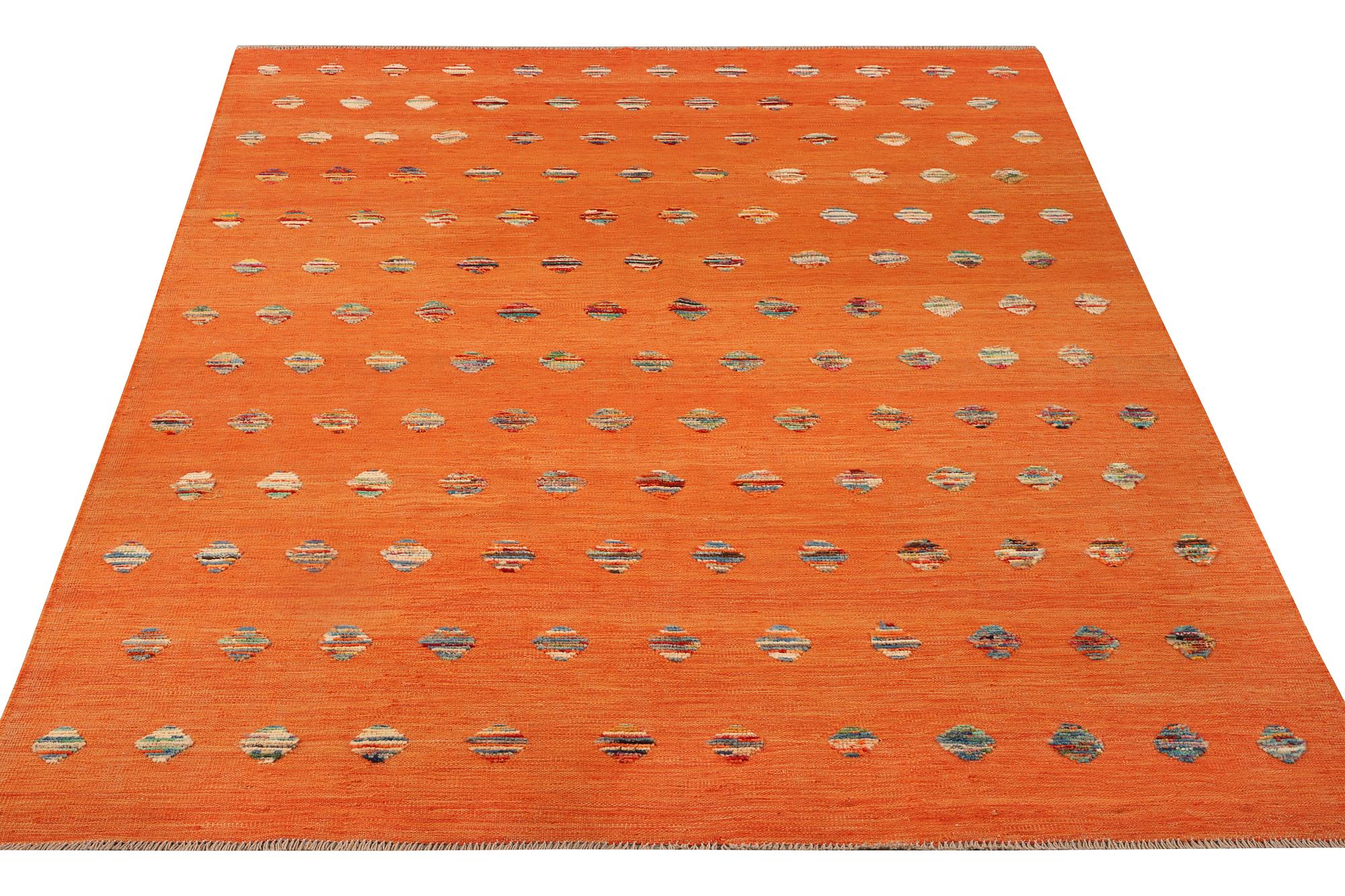 A modern design kilim carpet, a. 292 x 217 cm.