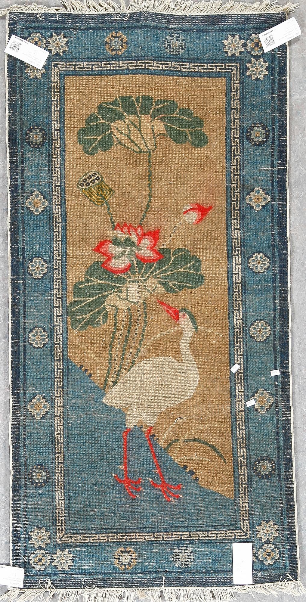 MATTA, semiantik, figural Kina, ca 132x64 cm.