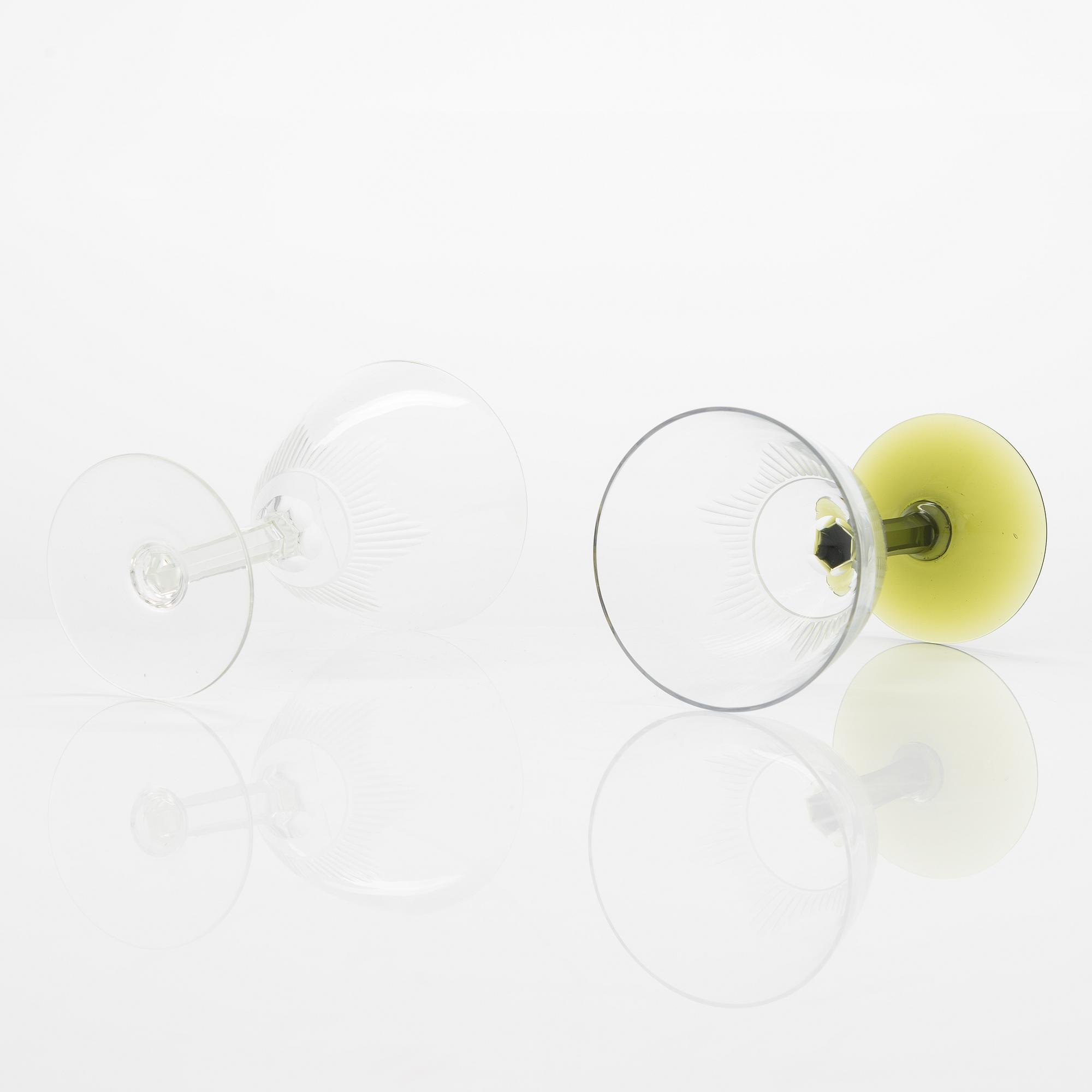Erkki Vesanto, lasisto, 86 osaa, "Marjatta", Iittala 1947-1969.