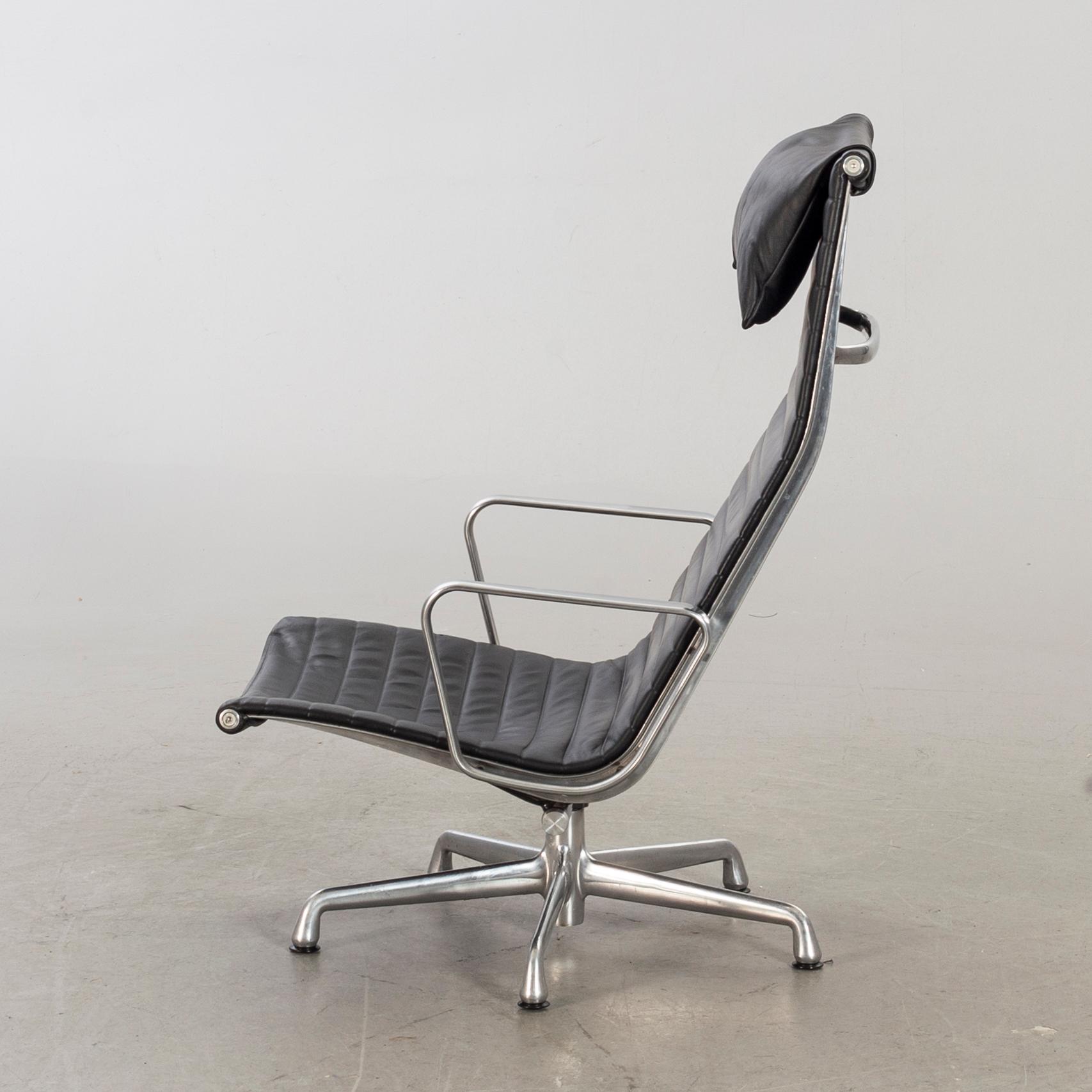 CHARLES AND RAY EAMES, An "EA-124, Aluminium Group", Herman Miller lounge chair. USA.