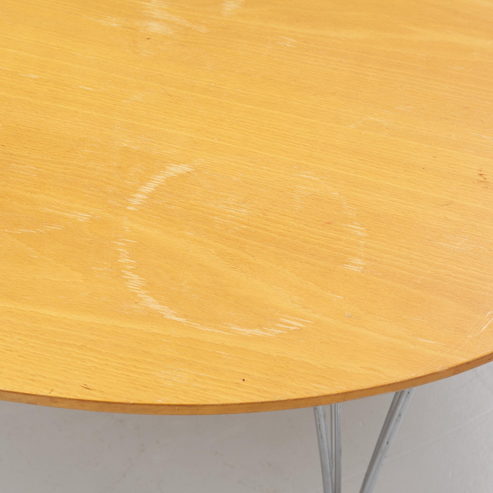 Bruno Mathsson & Piet Hein, table, "Supercirkel", Bruno Mathsson International, Värnamo.