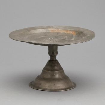 KAKFAT, tenn, 1700/1800-tal, otydliga stämplar.