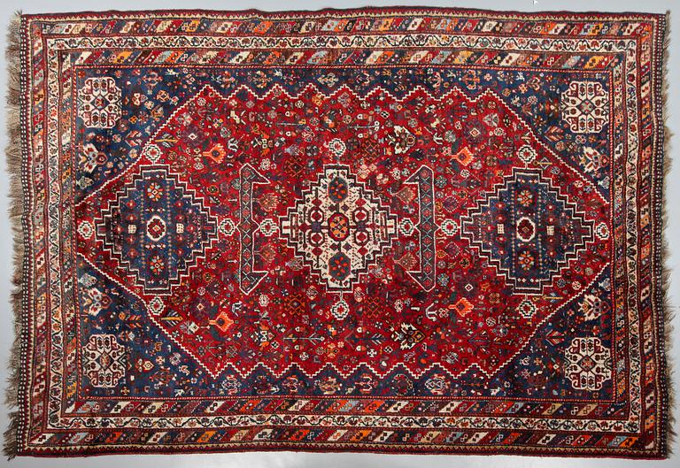 MATTA, old troligen Kashgai, 305 x 216 cm.