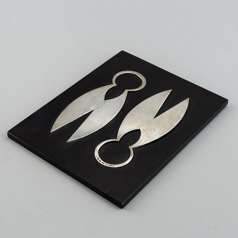 A silver decoration of Borås city arms, mark of Tore Kullander, Borås 1977.