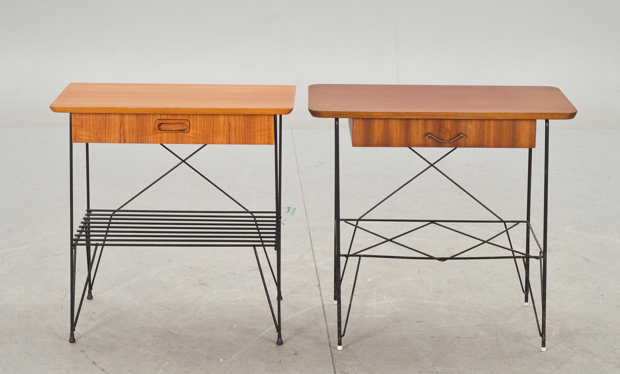 SÄNGBORD, 2 st, 1900-talets andra hälft.