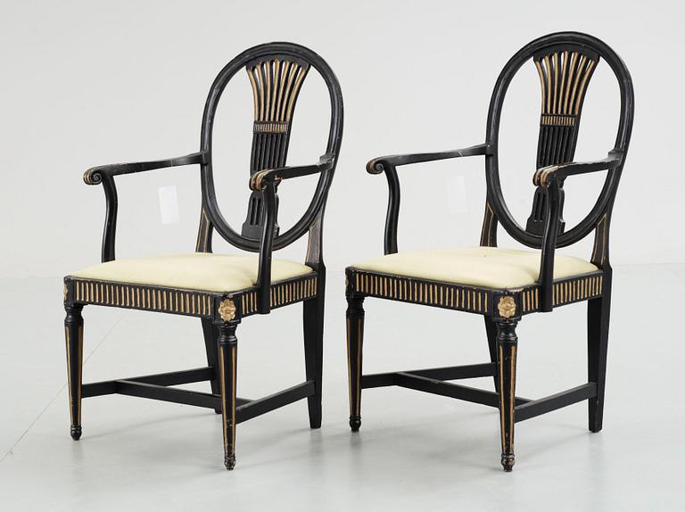 KARMSTOLAR, ett par, gustaviansk stil. 1800-tal.