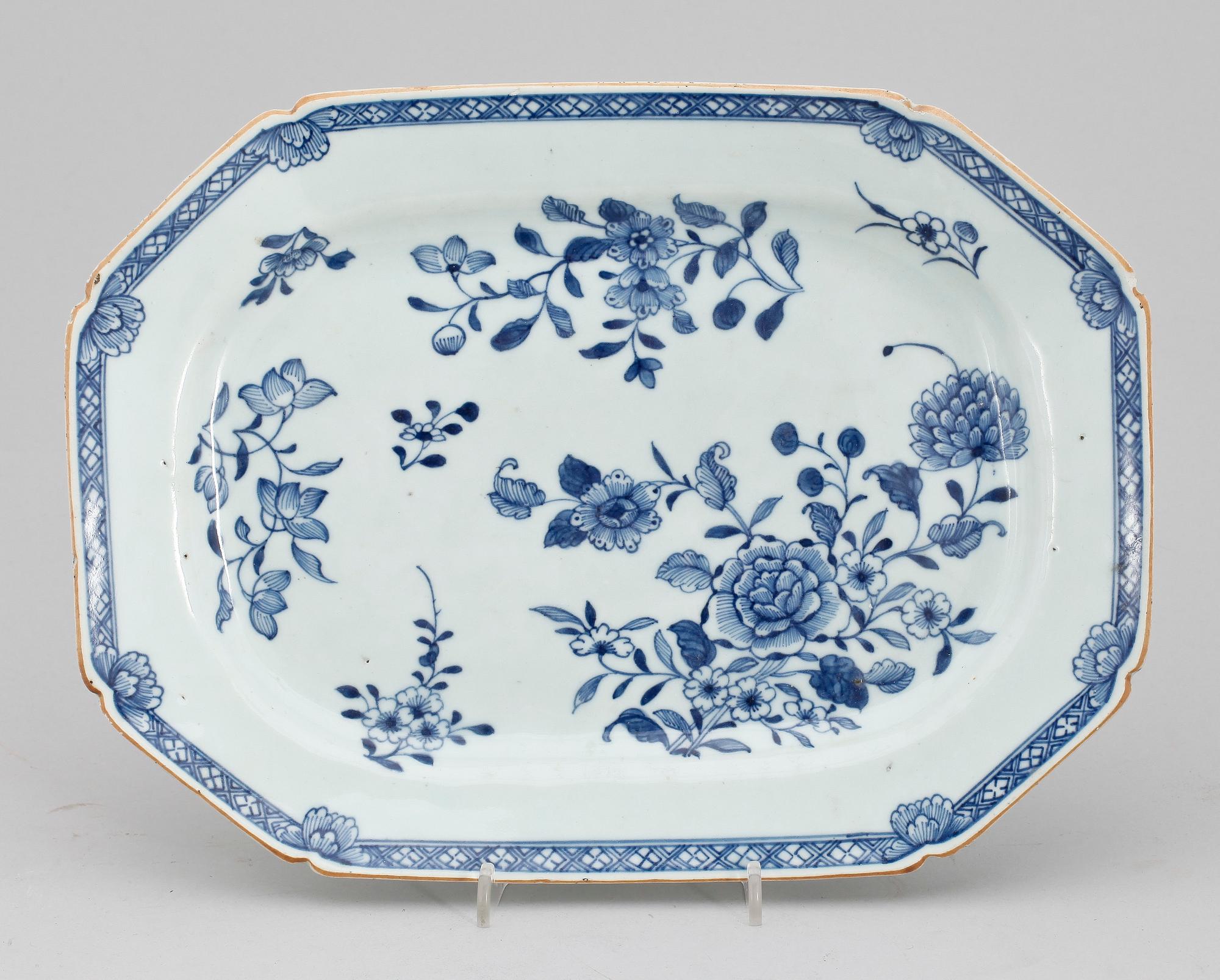 STEKFAT, porslin, Kina, Qianlong, 1700-tal.