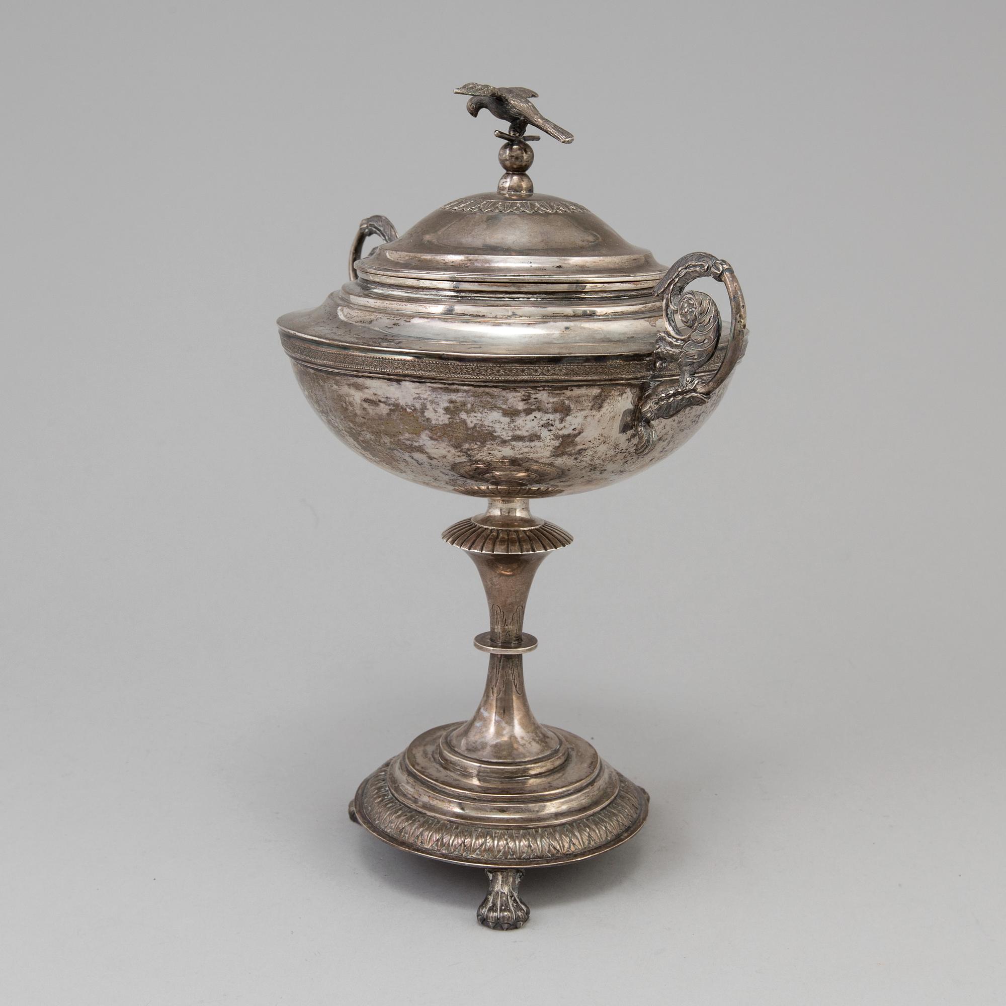 SOCKERSKÅL, silver, Carl Petter Lampa, Stockholm 1824. Vikt ca 780 gram.