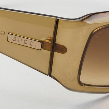 Sunglasses by Gucci model GG 1403/S.