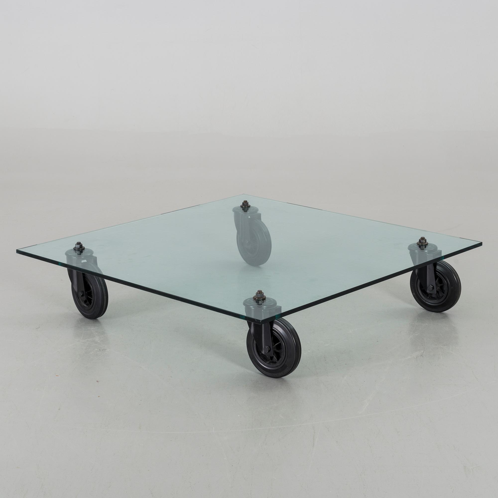 GAE AULENTI, soffbord, "Tavolo con ruote" Fontana arte.