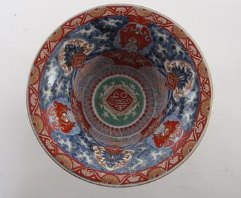 VASER och SKÅL, 2+1, porslin, Imari omkring 1900.