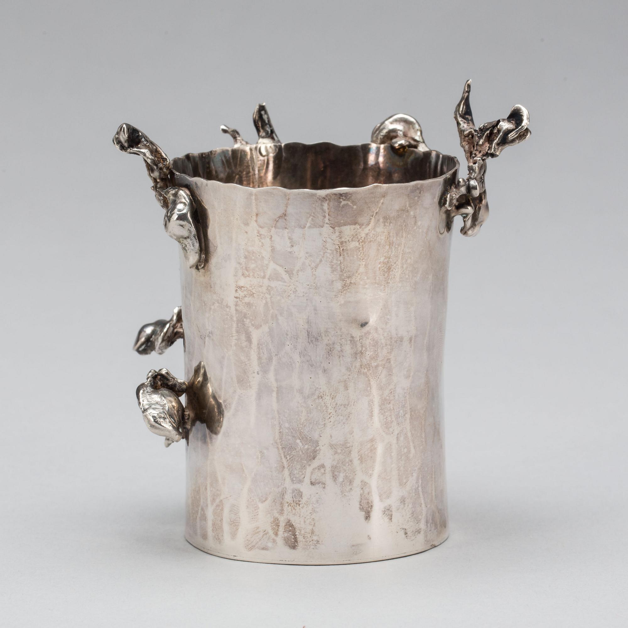 BÄGARE, sterlingsilver, Owe Johansson, Stockholm 1968. Vikt c:a 135 g.
