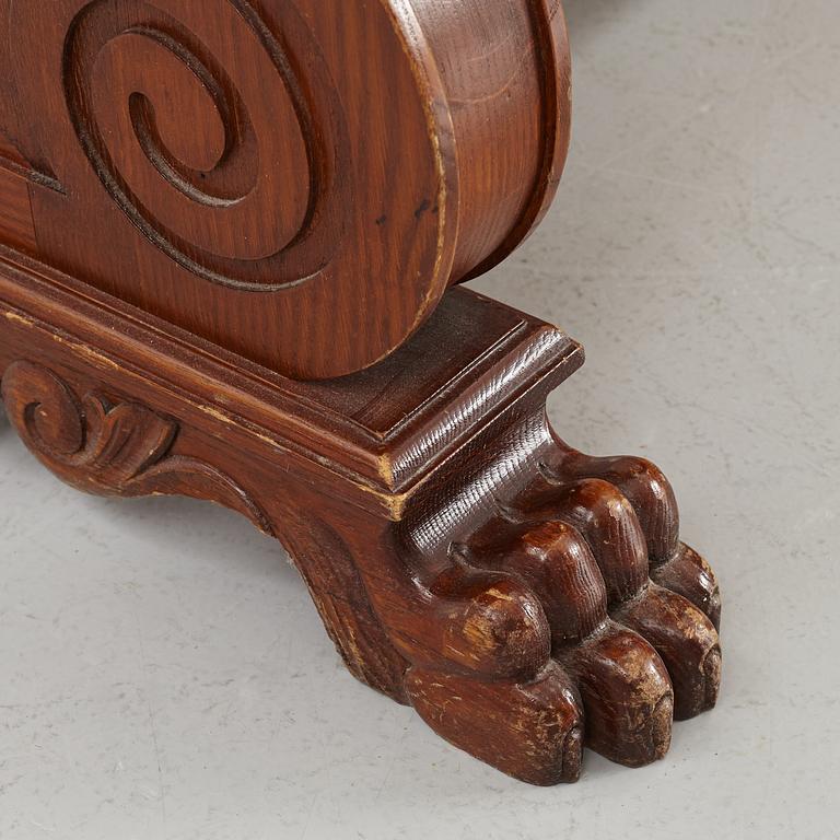 A Baroque-style library table, 20th century.