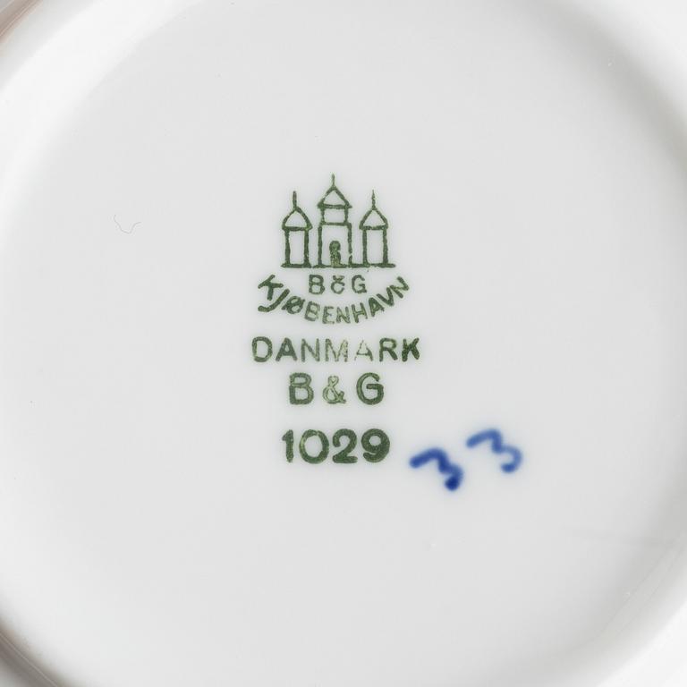 Kaffeservisdelar, porslin, 17 delar, "Musselmalet", Royal Copenhagen, Danmark.