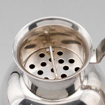 COCKTAILSHAKER, silver, C G Hallberg, Stockholm 1938. Vikt ca 417 gram.