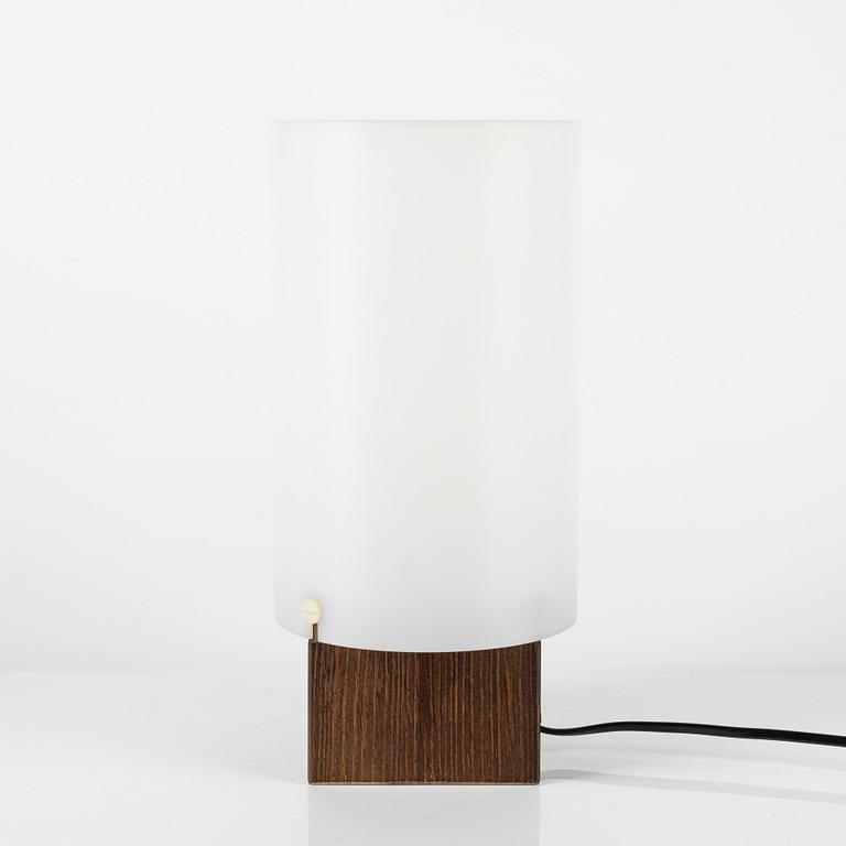 Uno & Östen Kristiansson, a pine and acrylic table light, Luxus, Vittsjö.