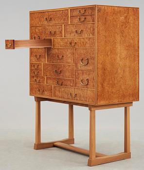 Josef Frank, A Josef Frank burrwood, mahogany and walnut cabinet 'Nationalmuseiskåpet', Svenskt Tenn, Sweden, model 881, 1960-70's.