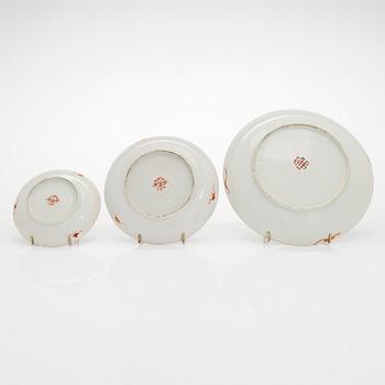 Nine late Qing dynasty porcelain plates, early 20th century.