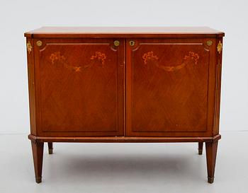 GRAMMOFONSKÅP, Luxor, gustaviansk stil, 1900-talets mitt.