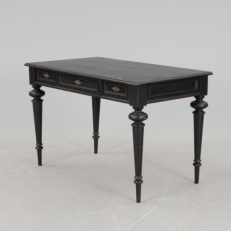 SKRIVBORD, nyrenässans, 1800-talets slut.