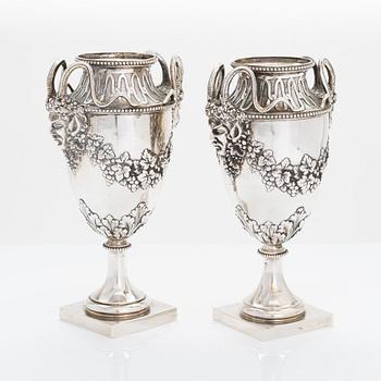 A pair of silver vases, pseudo-marks, first quarter of the 20th century,