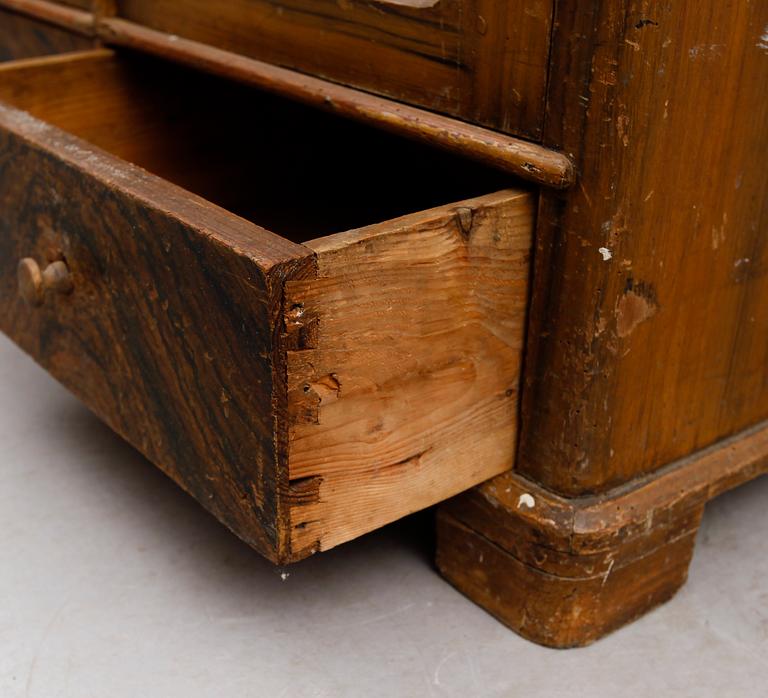 DOCKSKÅP, 1800-andra hälft.