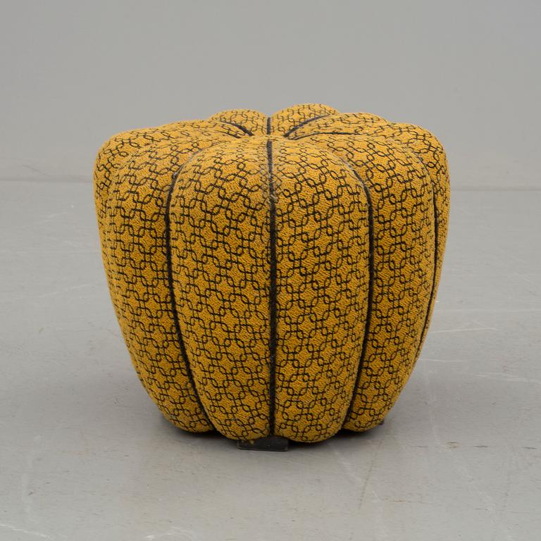 SITTPUFF, 1900-talets mitt.