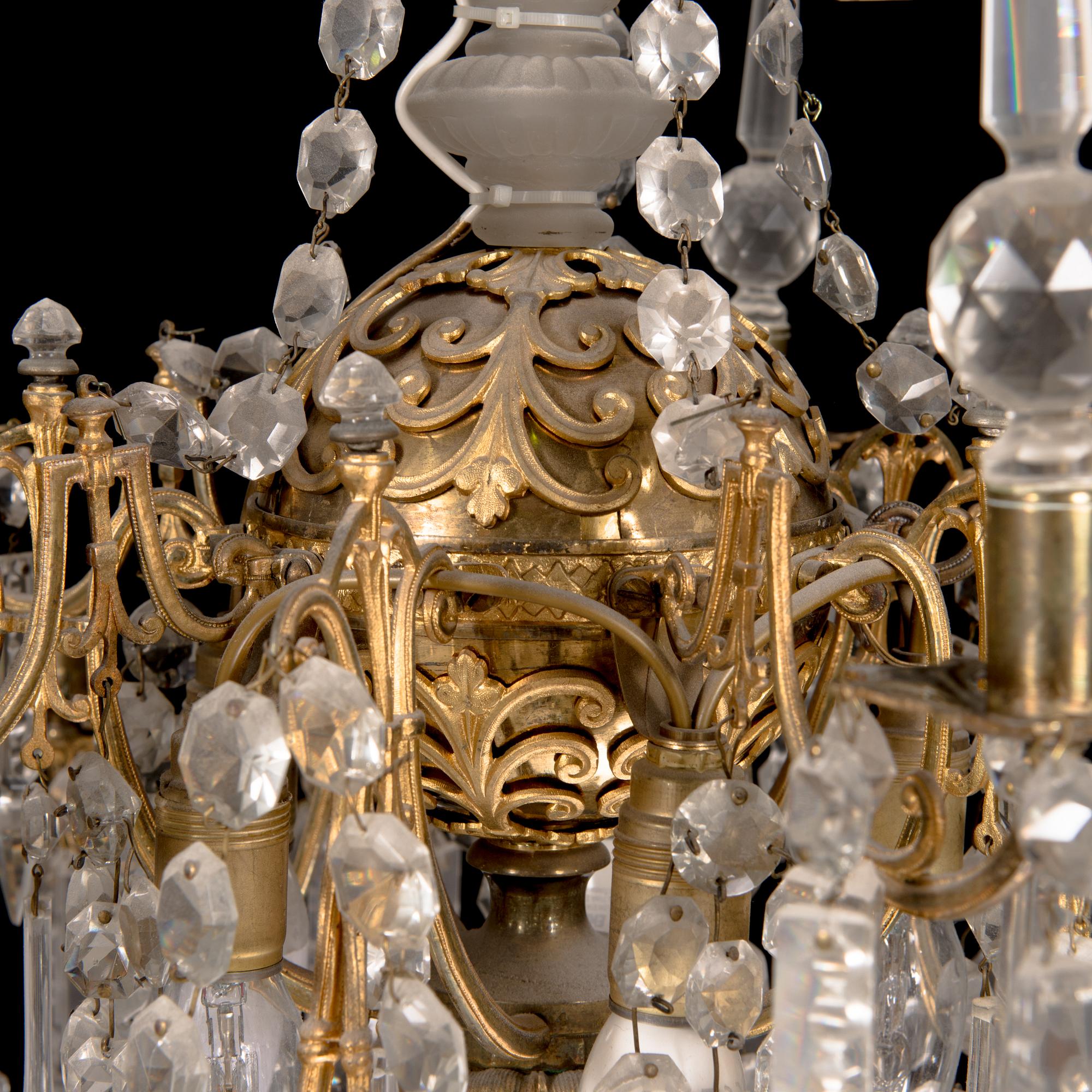 A late 19th-century chandelier.