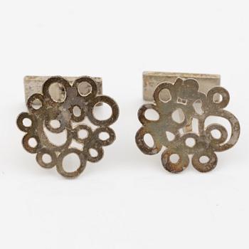PA Lundahl Terrs, en brosch och ett par manschettknappar silver, Växjö 1966.