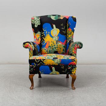 A mid 20th century easy chair.